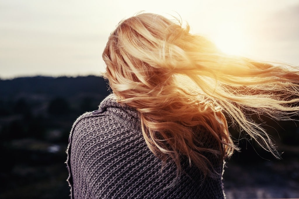 Routines beauté pour prendre soin de ses cheveux abîmés